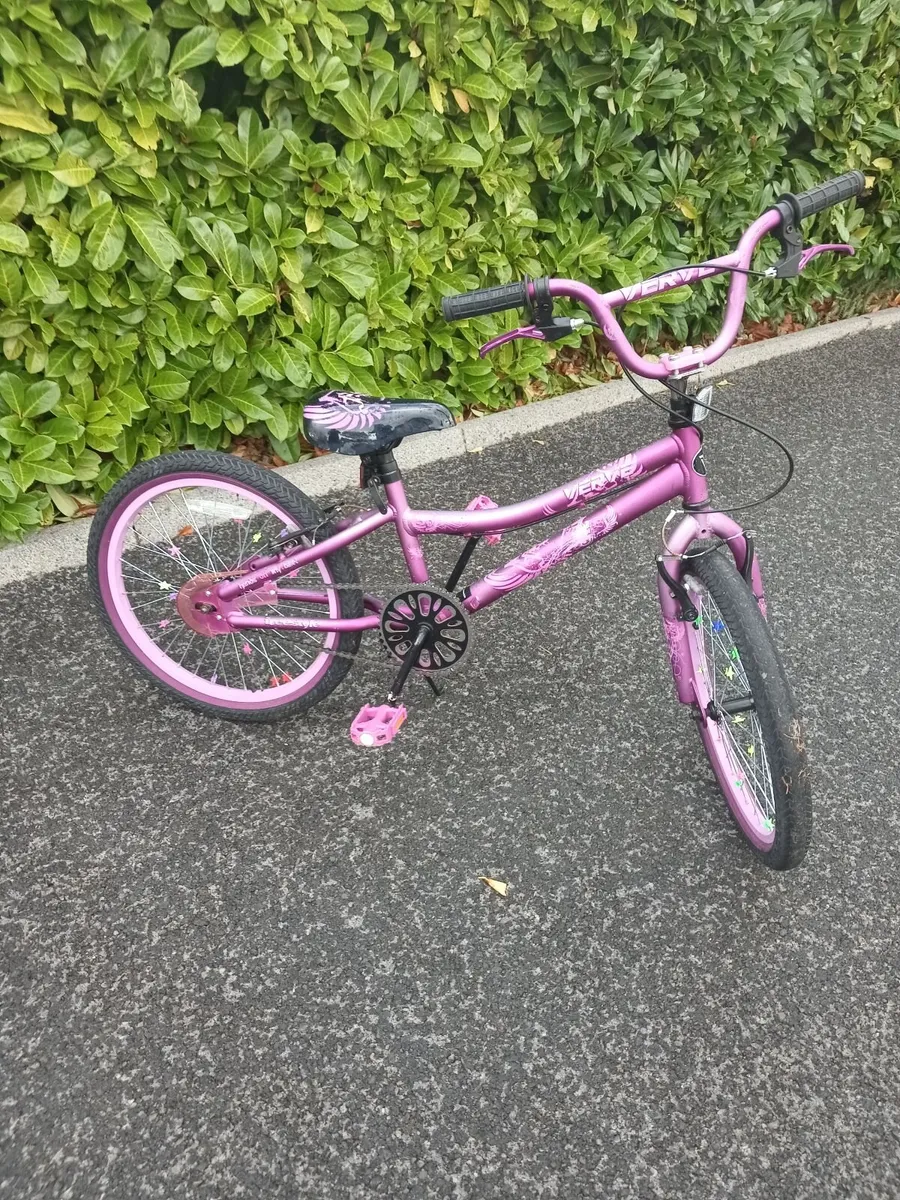 Girls bicycle - Image 1