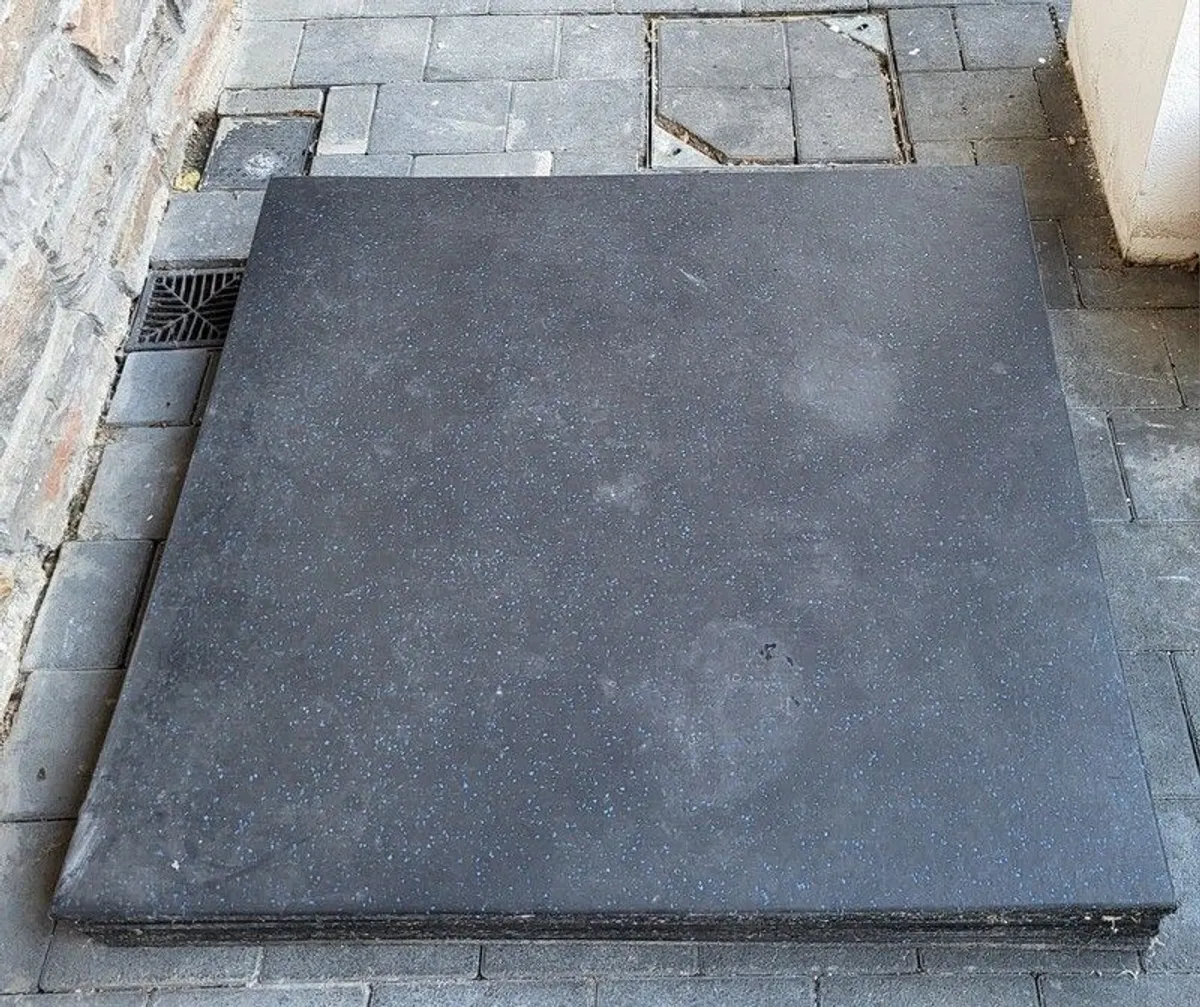 6 x Rubber Gym Mats - Image 1