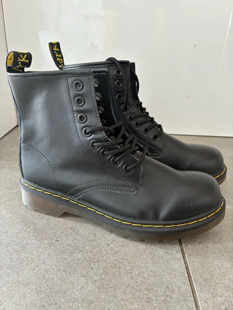 Women’s leather boots - Image 2