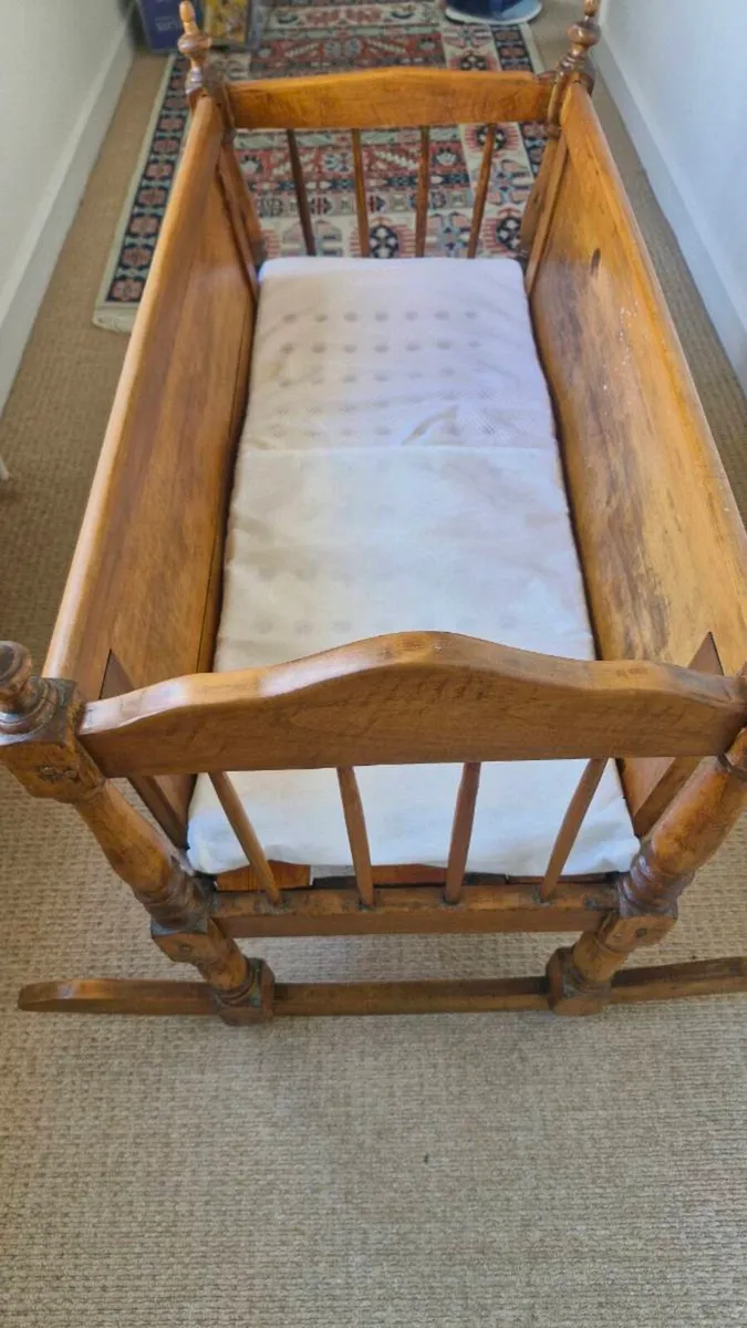 Vintage Canadian rocking cradle - Image 1