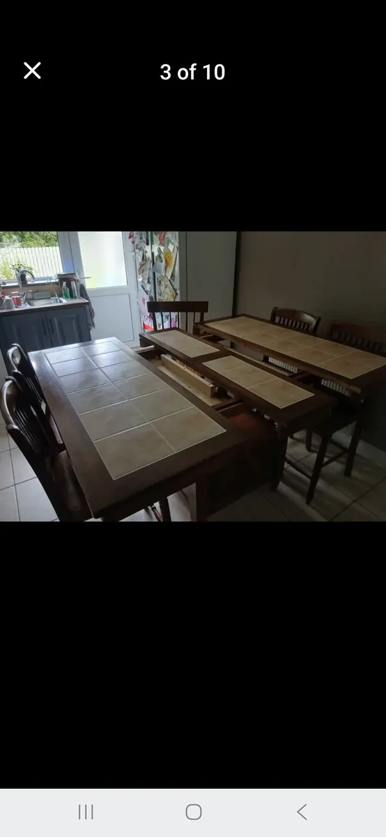 Table and chairs - Image 3