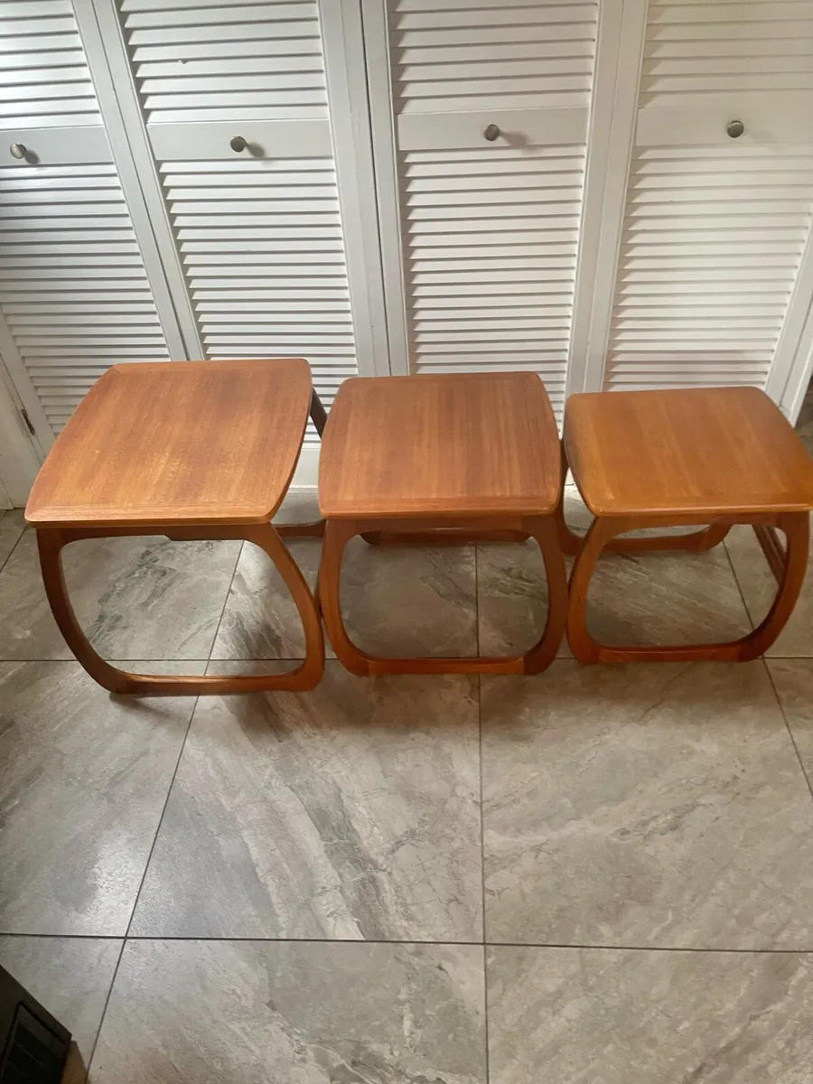 Mid century nesting tables - Image 4