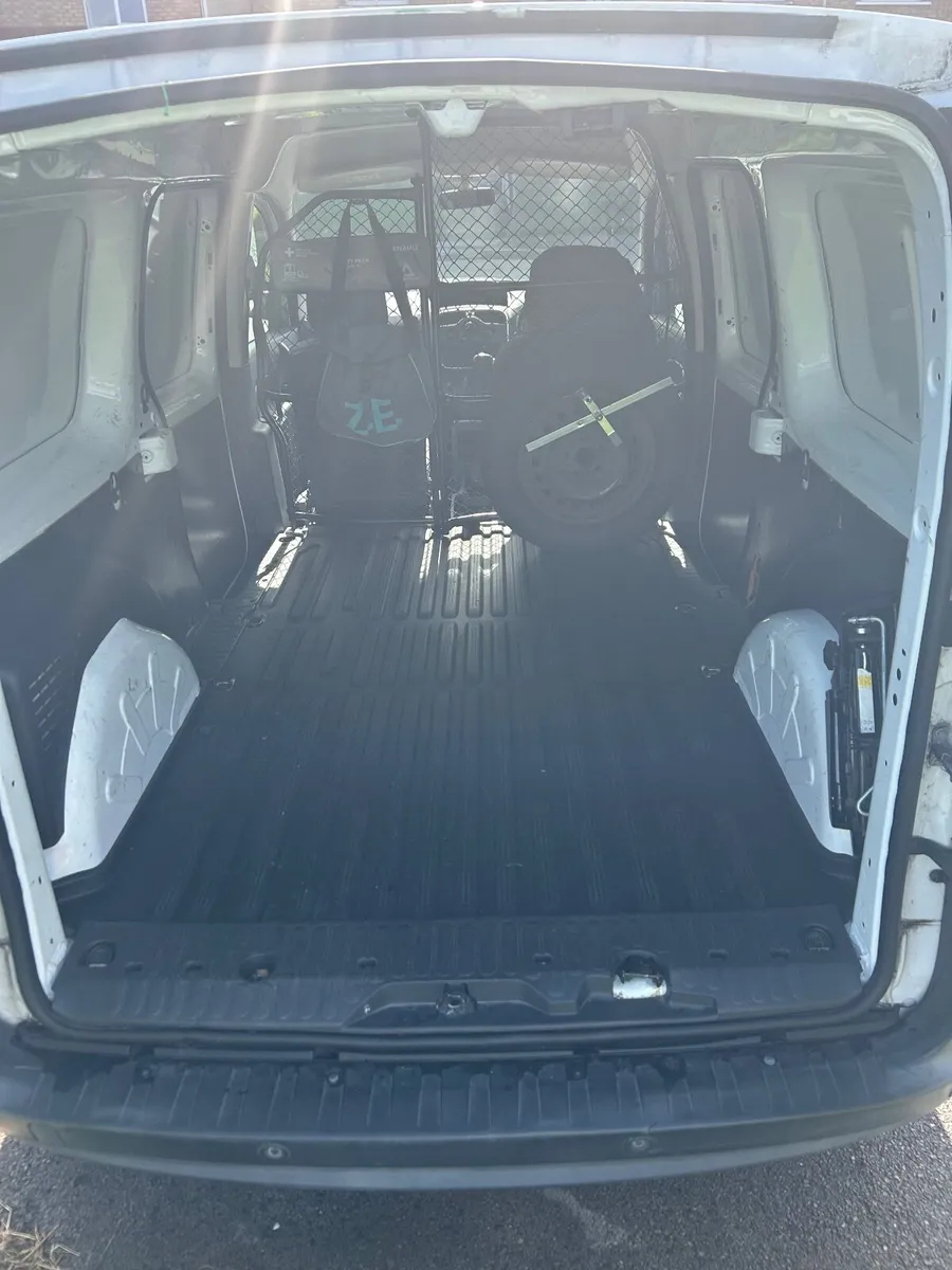 Renault Kangoo Electric 33kw - Image 2