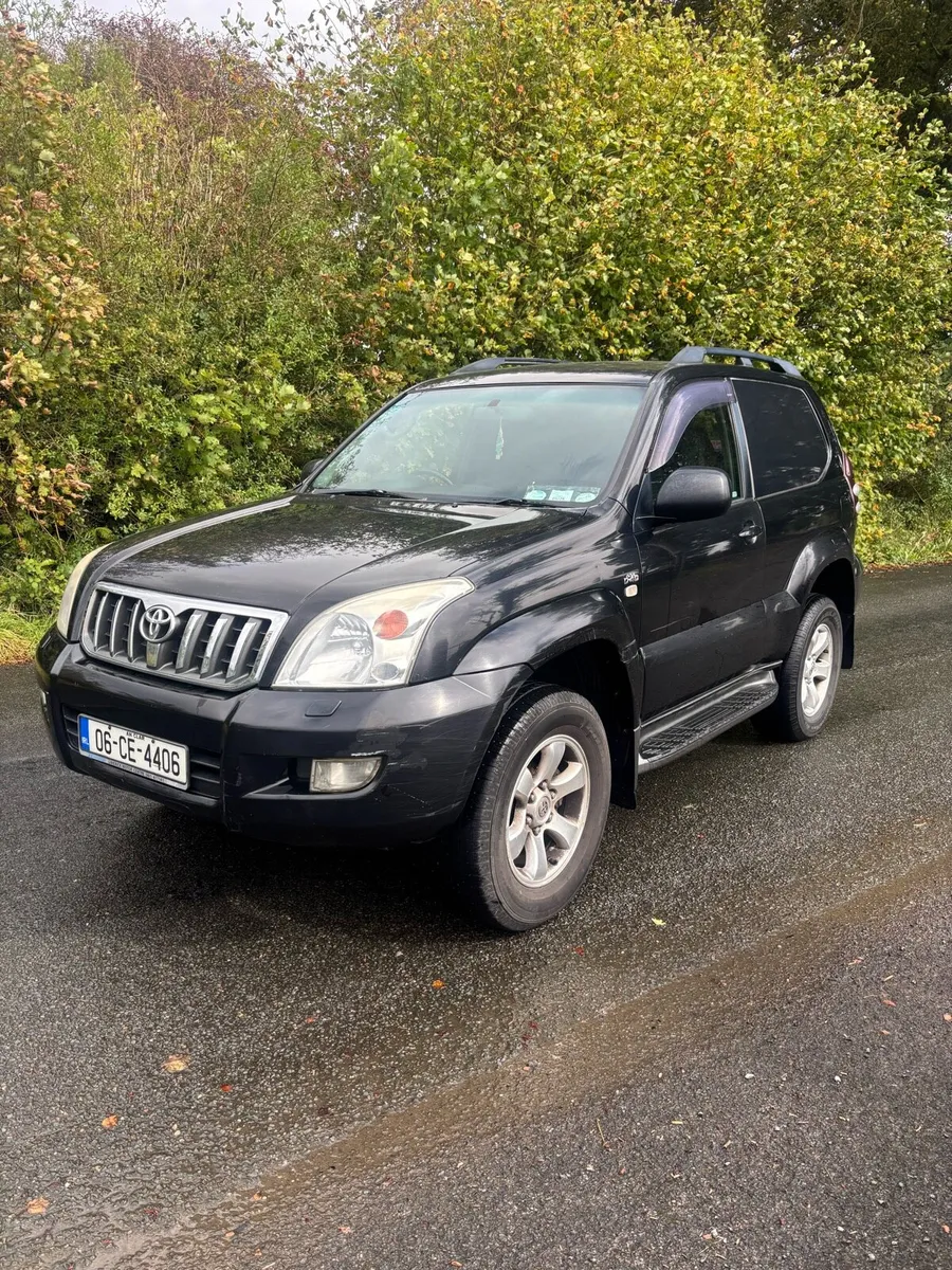 2007 Toyota Land Cruiser - Image 2