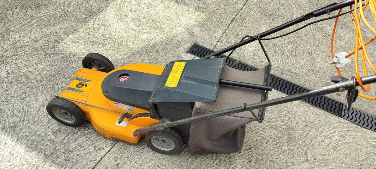 Lawnmower for parts - Image 1