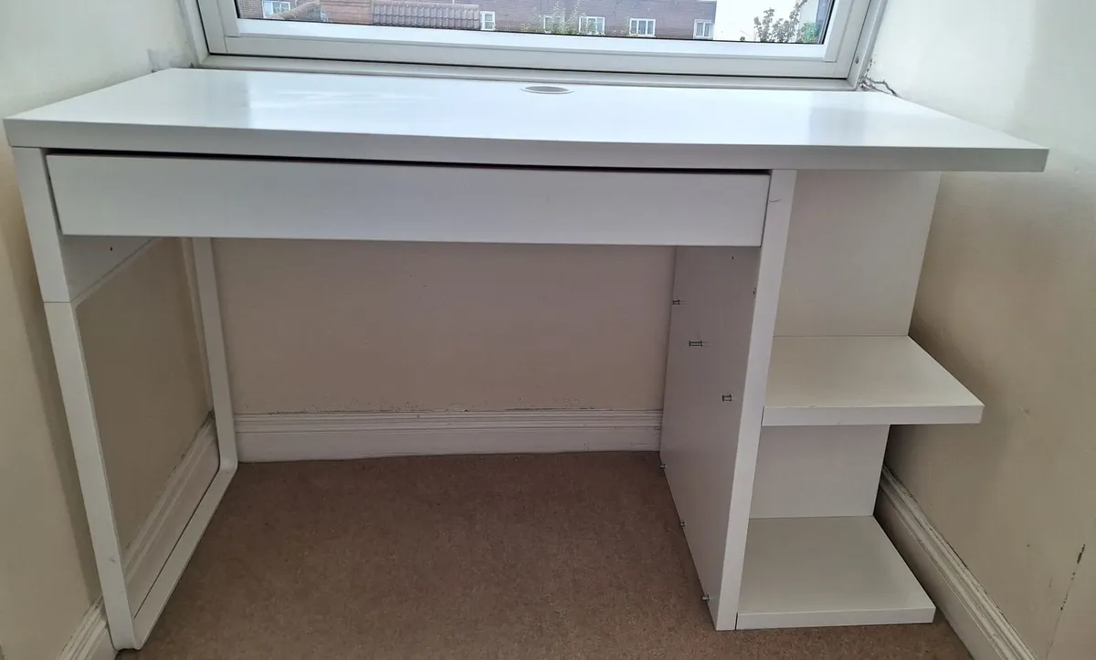 Desk - Image 2