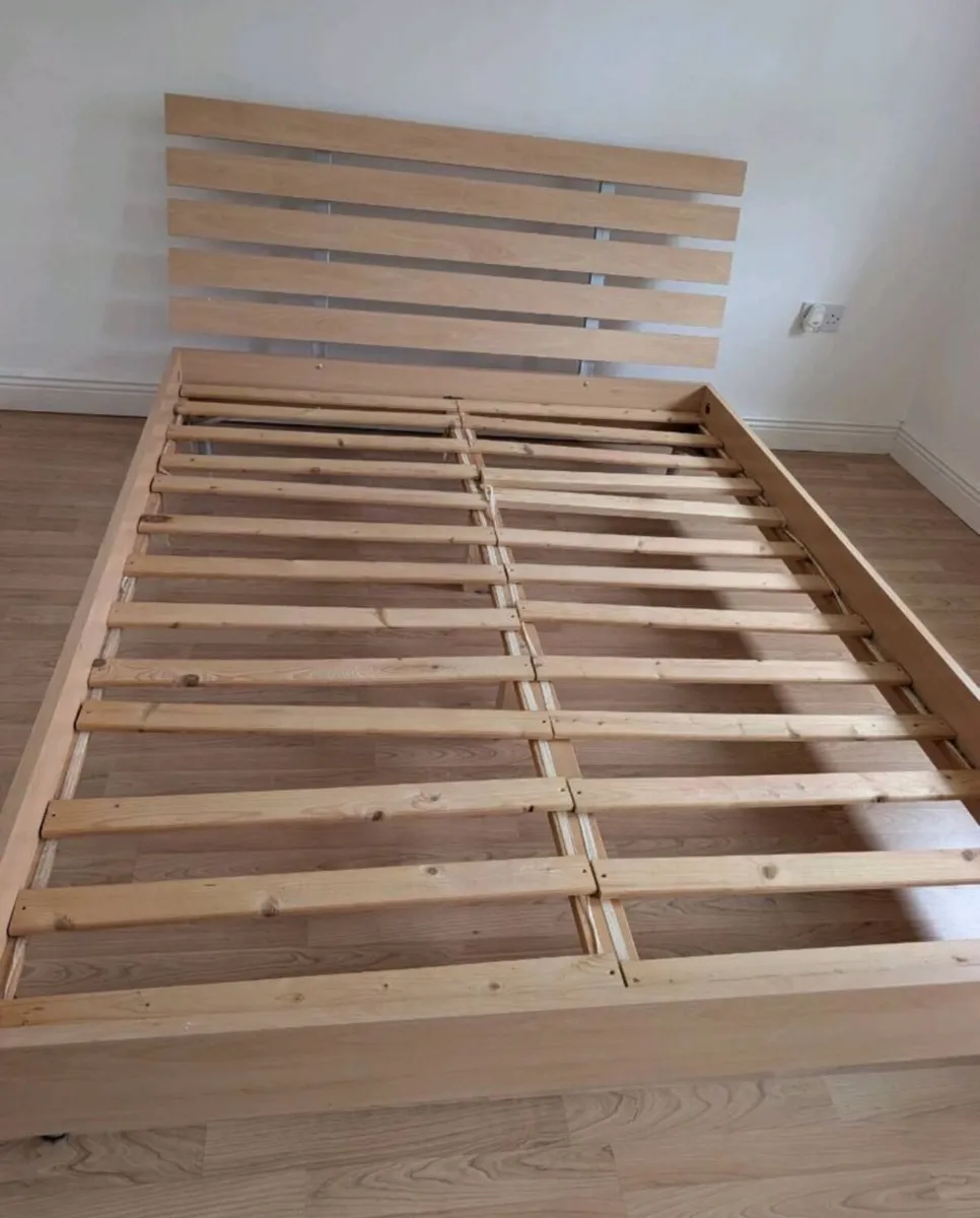 Lovely Sturdy 5Ft Wooden King Size Bed Frame