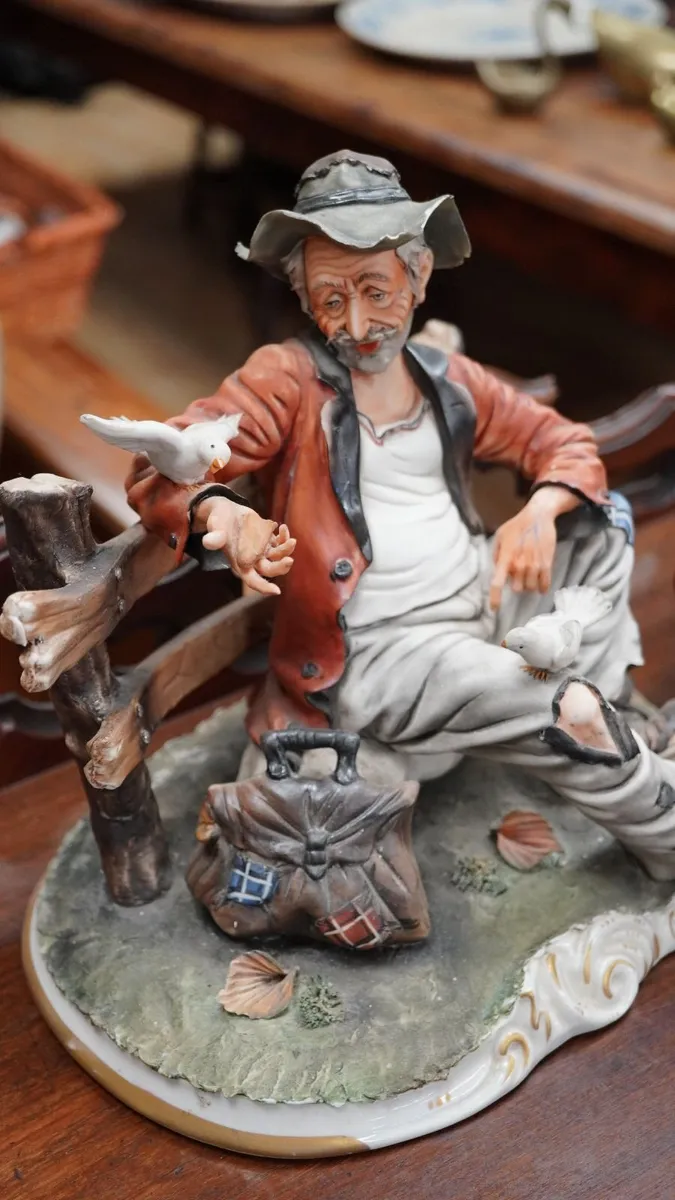 Capodimonte Figurine - Image 2