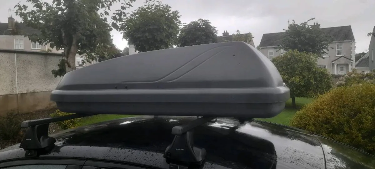 Car Roof Box  + Roof Bar - Image 1