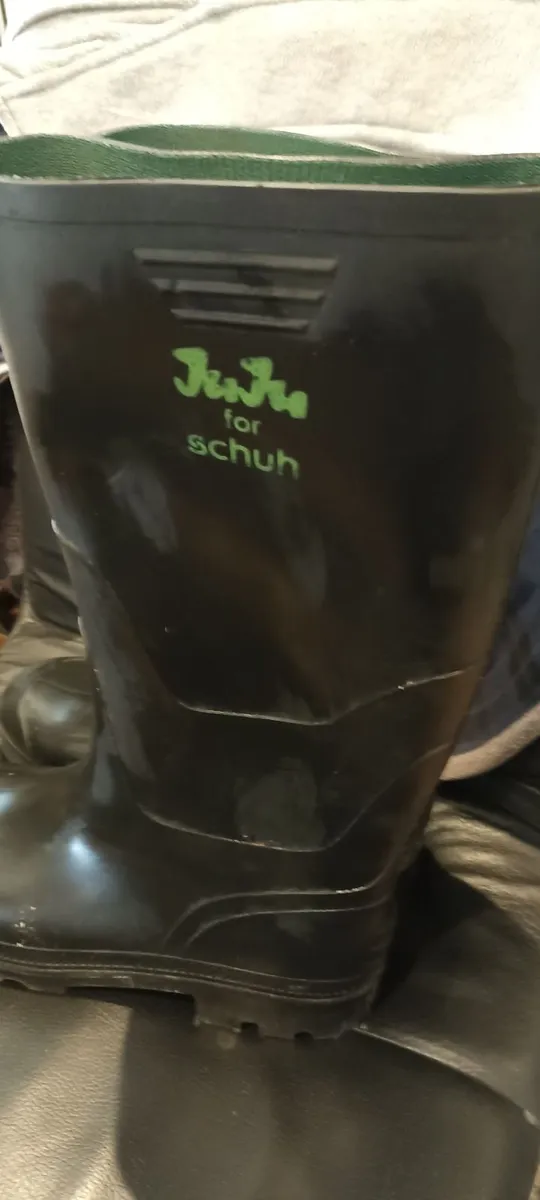 Pair of Mens Wellies - Image 3