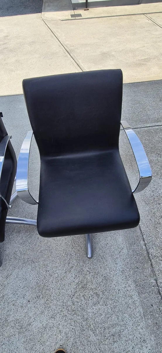 Salon chairs - Image 2