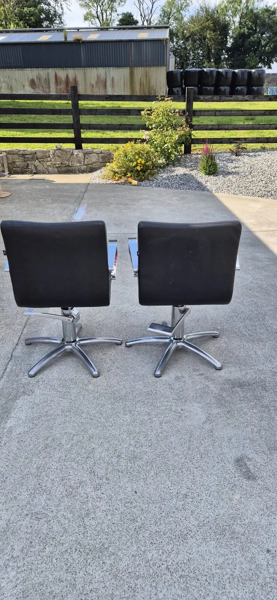 Salon chairs - Image 3