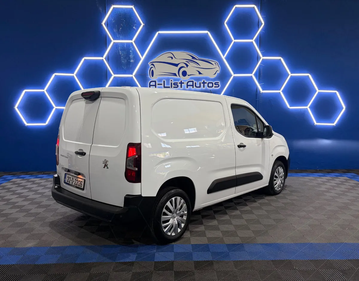 Peugeot Partner Professional Plus/FINANCE AVAILABL - Image 3