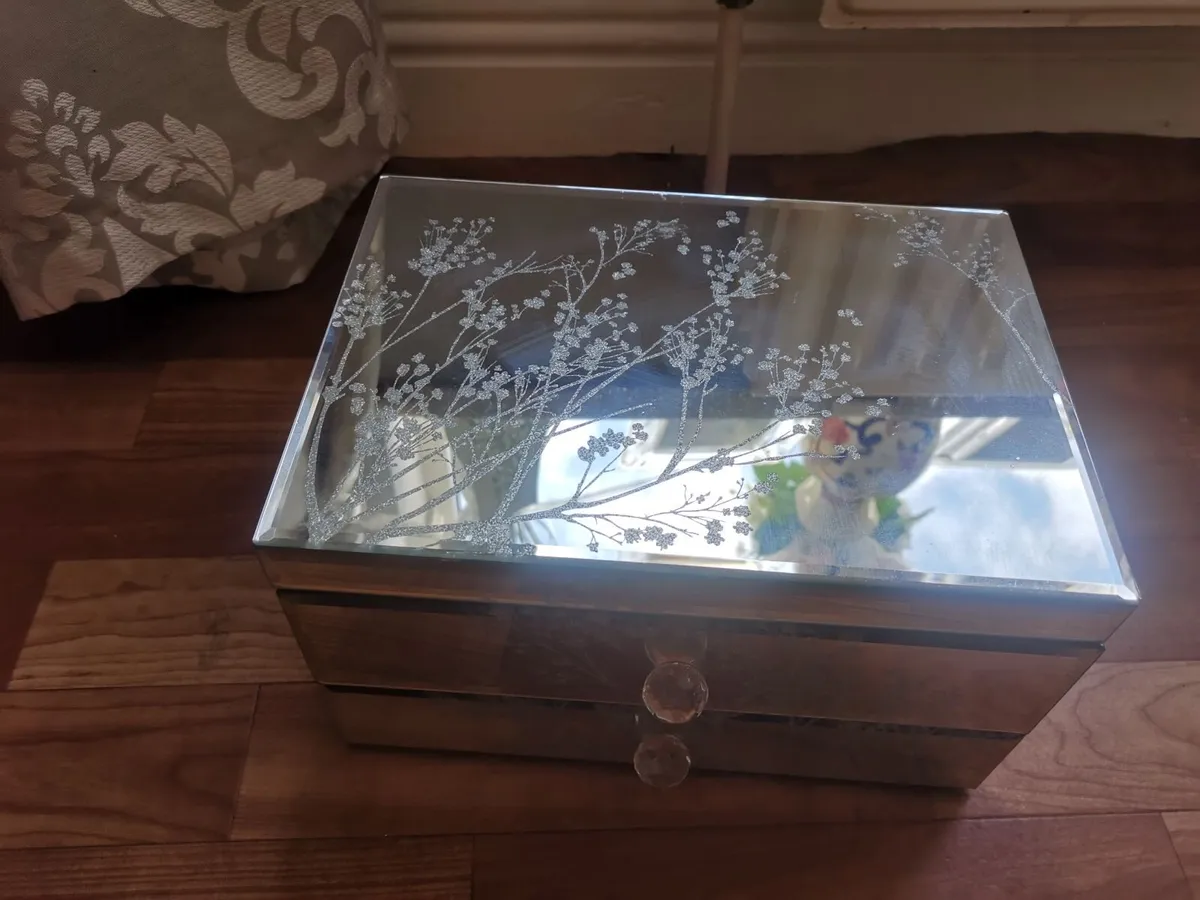 Glass jellery box - Image 3
