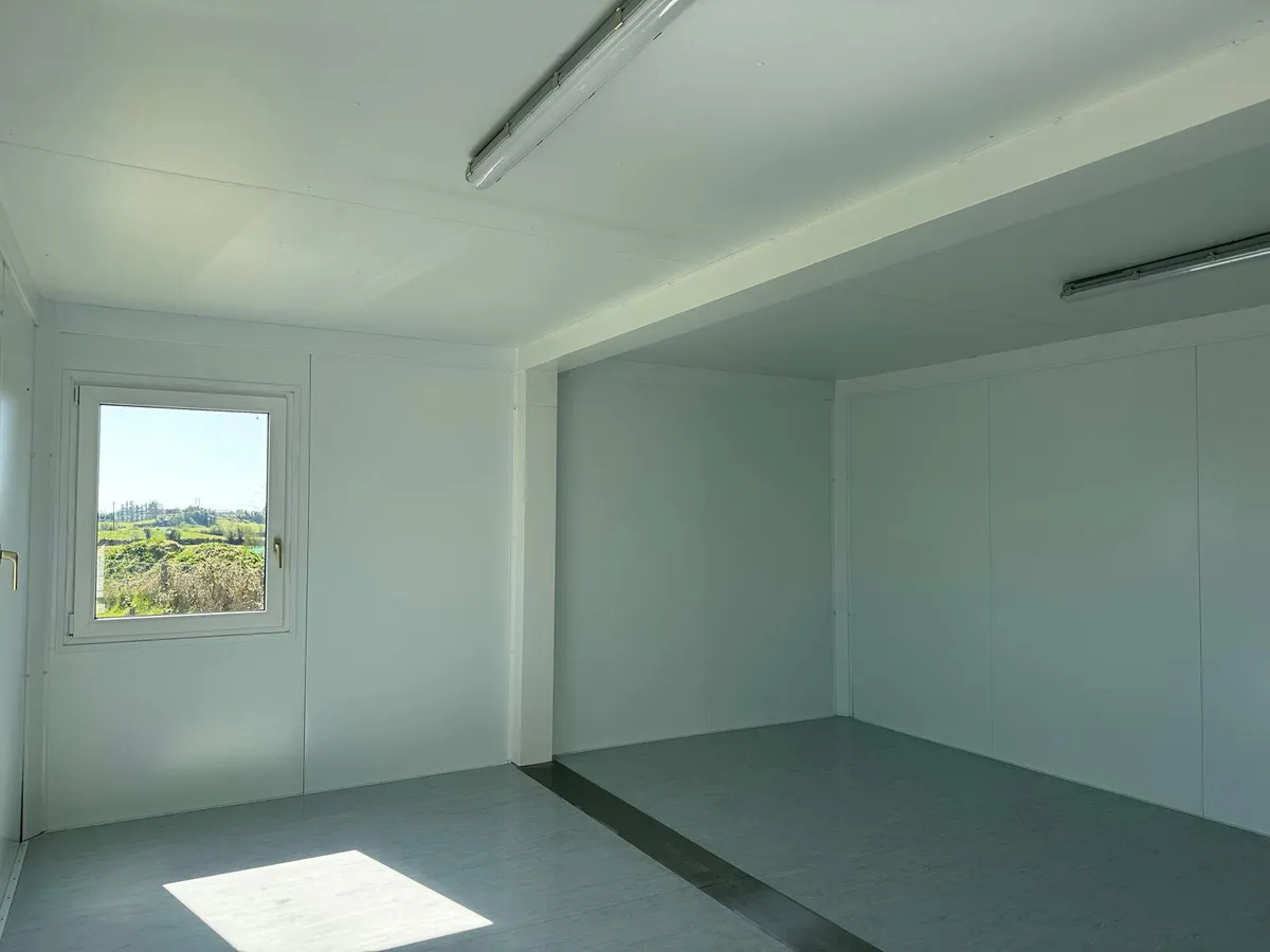 LARGE GARDEN OFFICE | 20FT x 16FT | €250+VAT/WK - Image 3