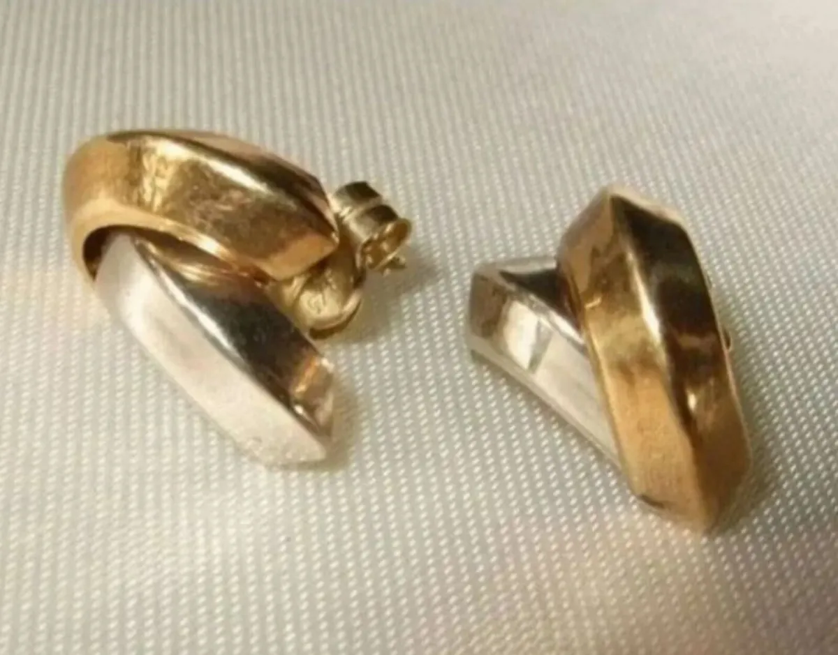 Vintage Hallmarked 9ct White/Yellow Gold Earrings - Image 3