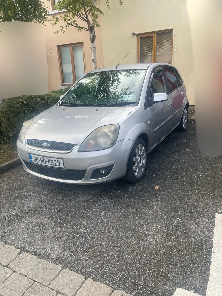 Ford Fiesta 1.4 TDCI Zetec Climate 5DR, 2008 - Image 2