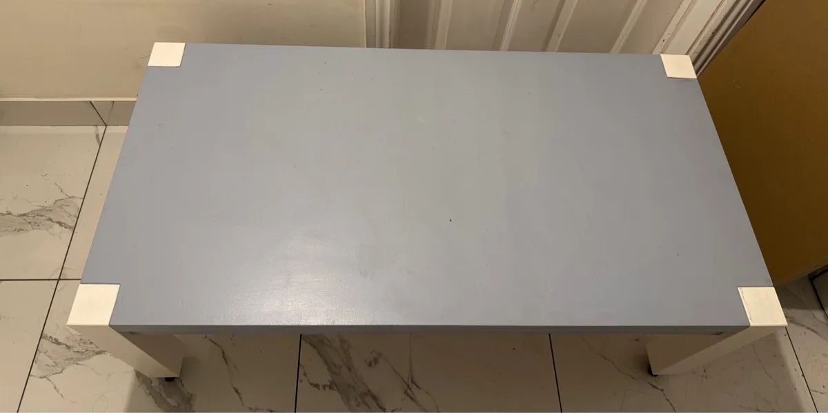 Coffee table on wheels - Image 2