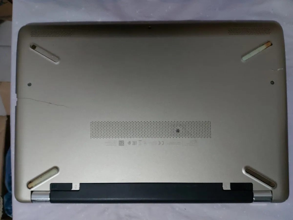 HP 15.6" Laptop, 4GB Ram, 1 TB HDD, Win 10 - Image 3