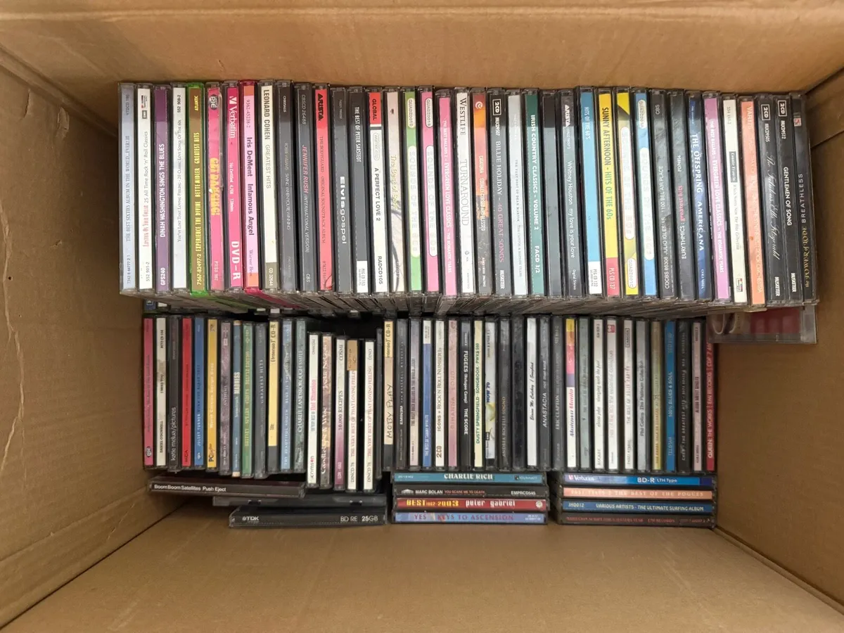 Box of over 100 CDs - Best of the 70s, 80s & 90s - Image 4