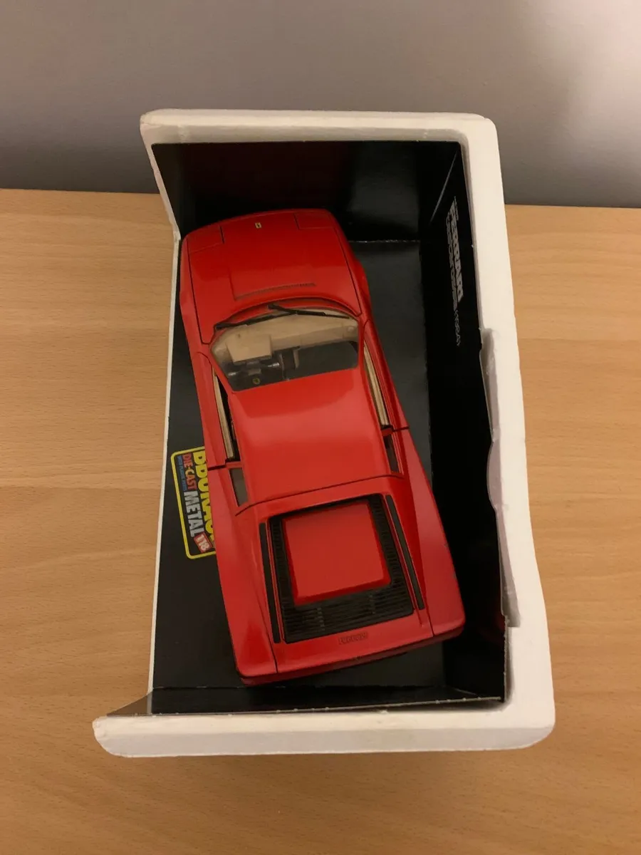 1984 Ferrari Testarossa 1/18 Burago Model Car - Image 4