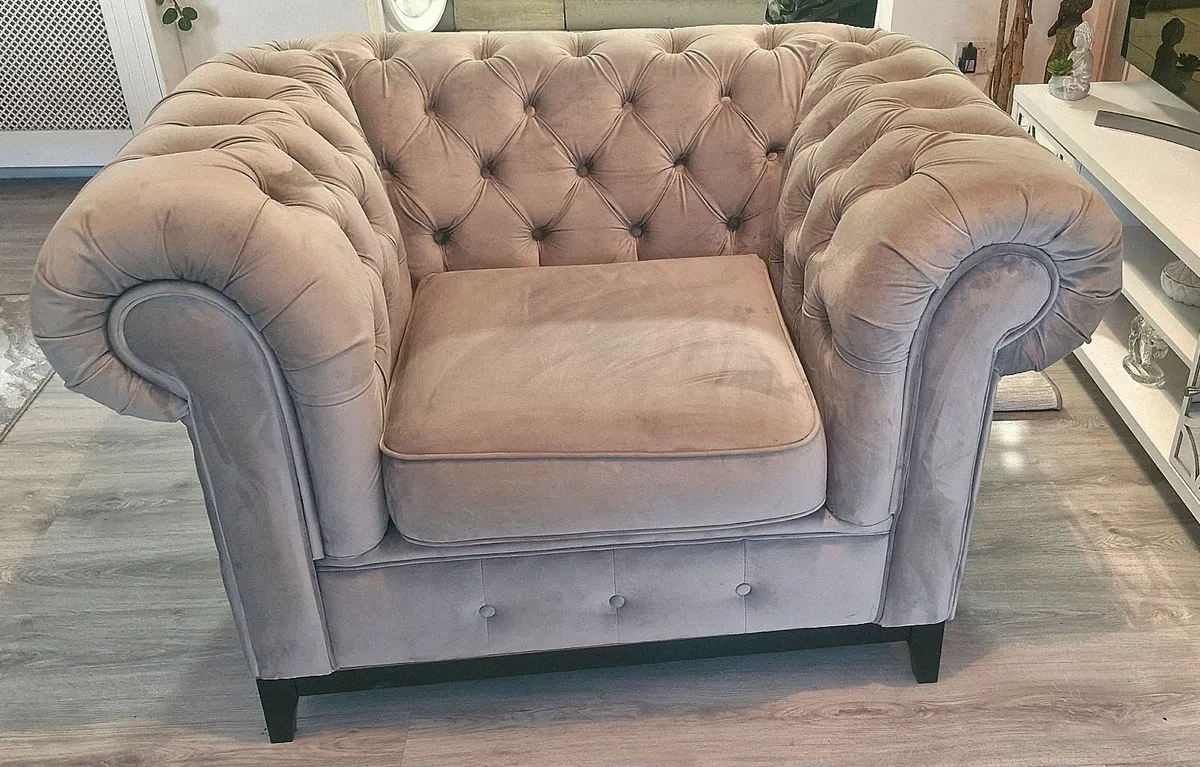 Chesterfield Armchair
