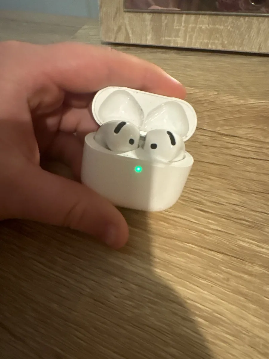 AirPod 4s - Image 1