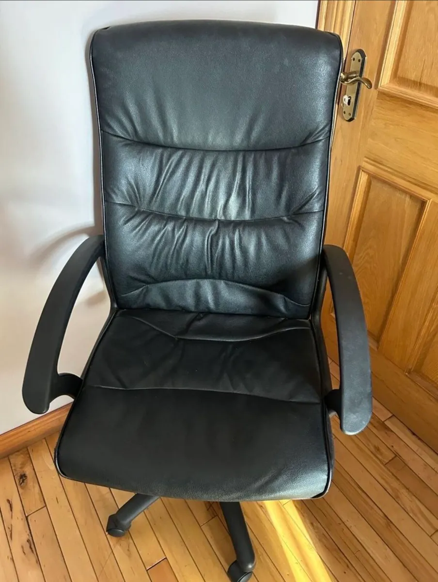 Black Executive Office Chair - Image 1