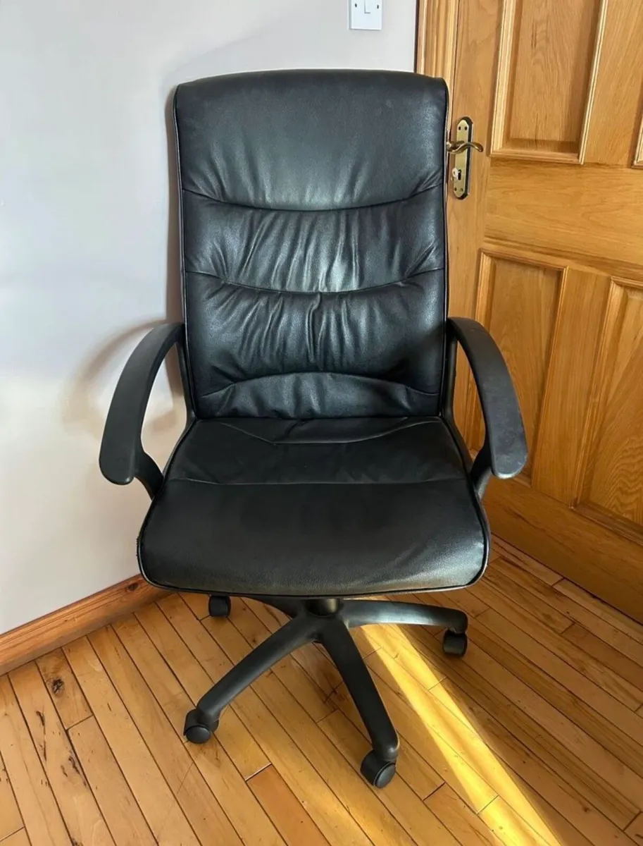 Black Executive Office Chair - Image 2