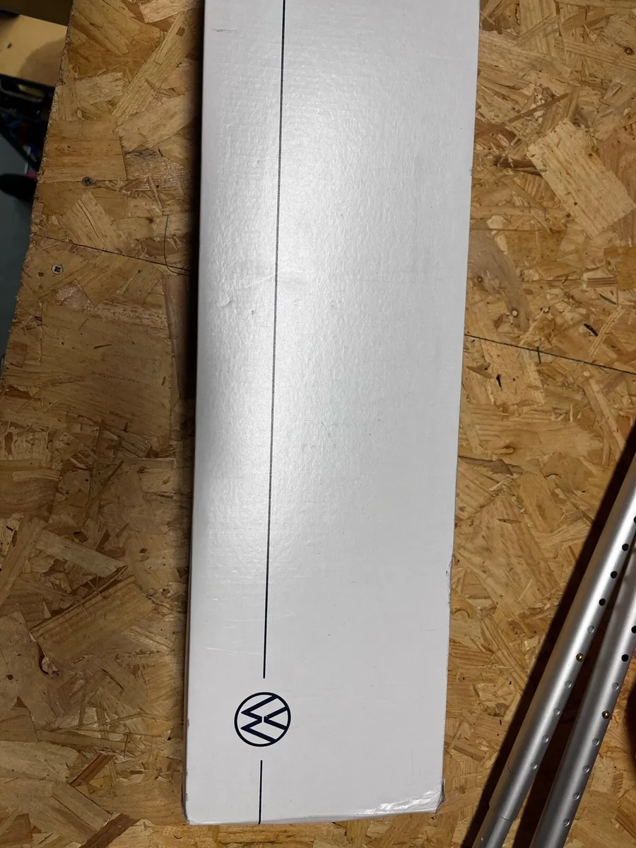 ID 4 Roof Bars - Image 2