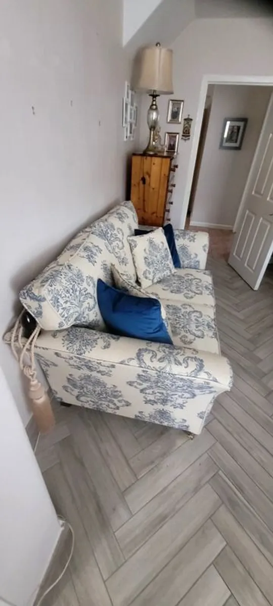 2 seater sofa - Image 3