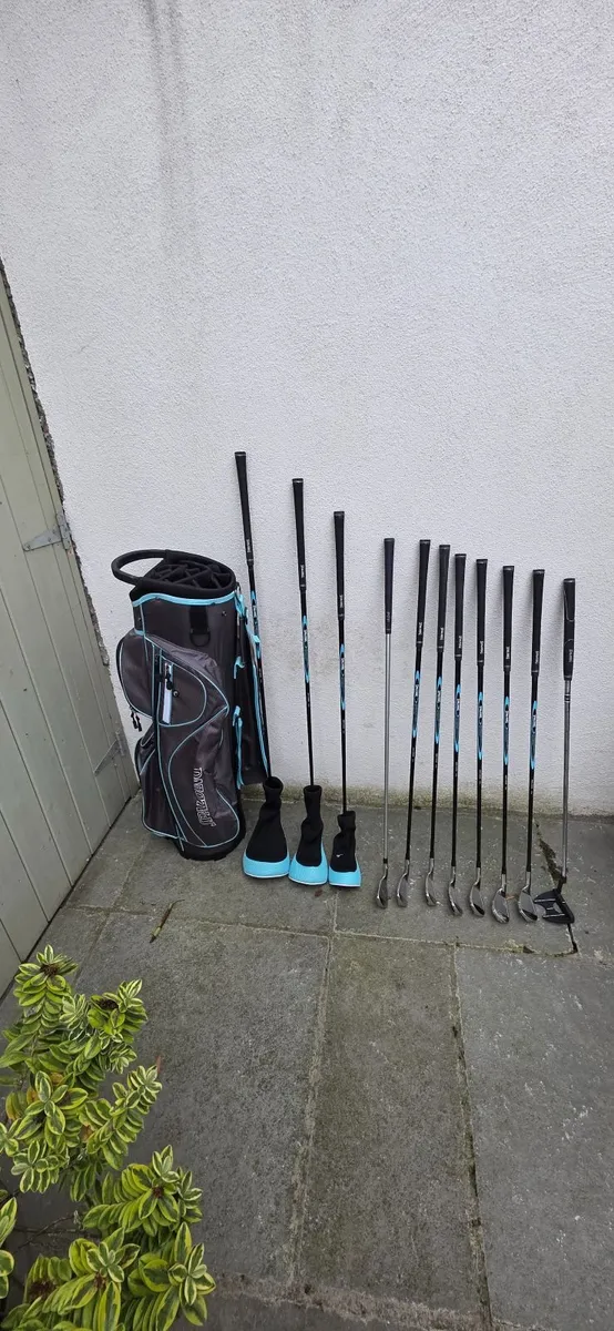 Golf clubs and bags - Image 4