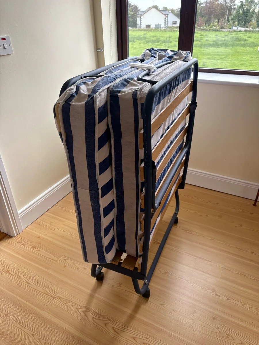 Fold up bed - Image 3