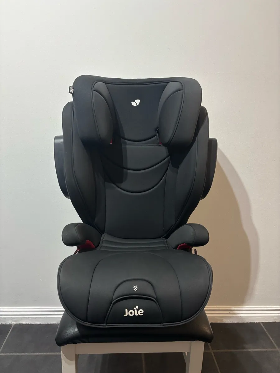 Joie booster seat isOfix - Image 1