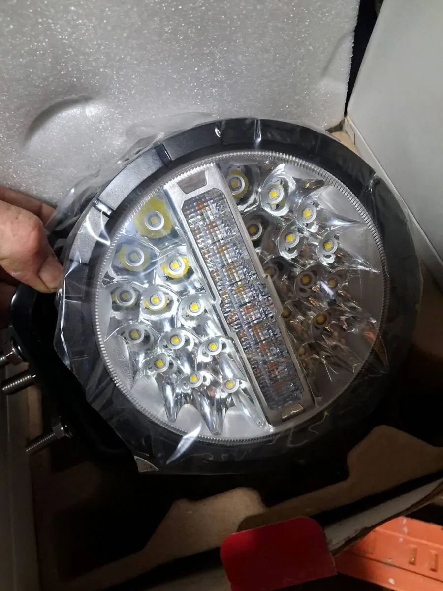 Headlights spots - Image 1