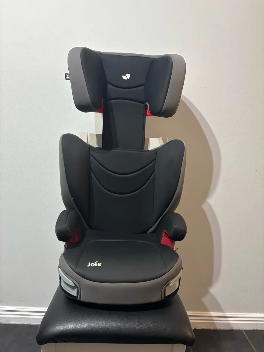 Joie booster seat seatbelt installation - Image 2