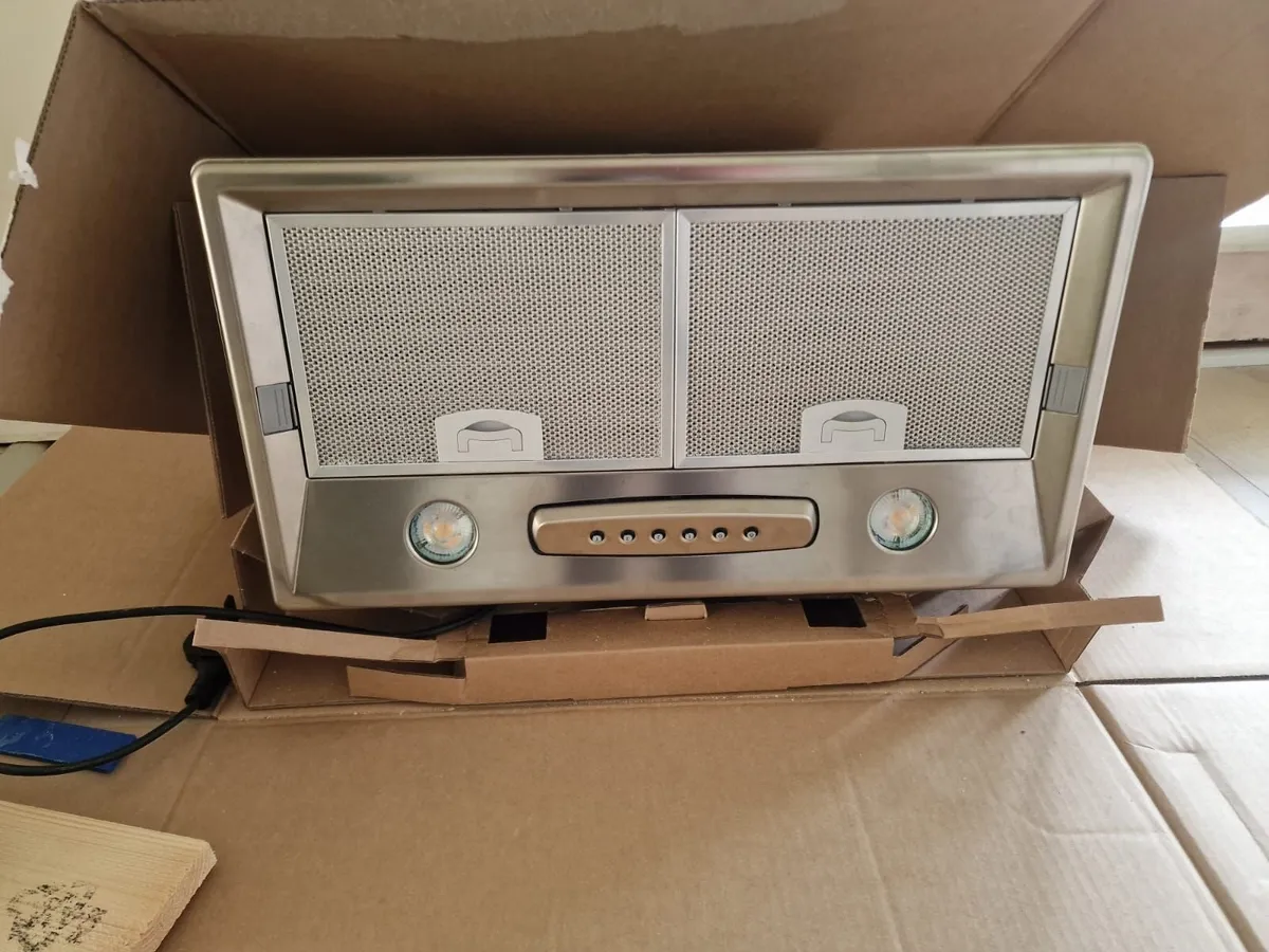 Brand New kitchen extractor fan canopy hood - Image 1