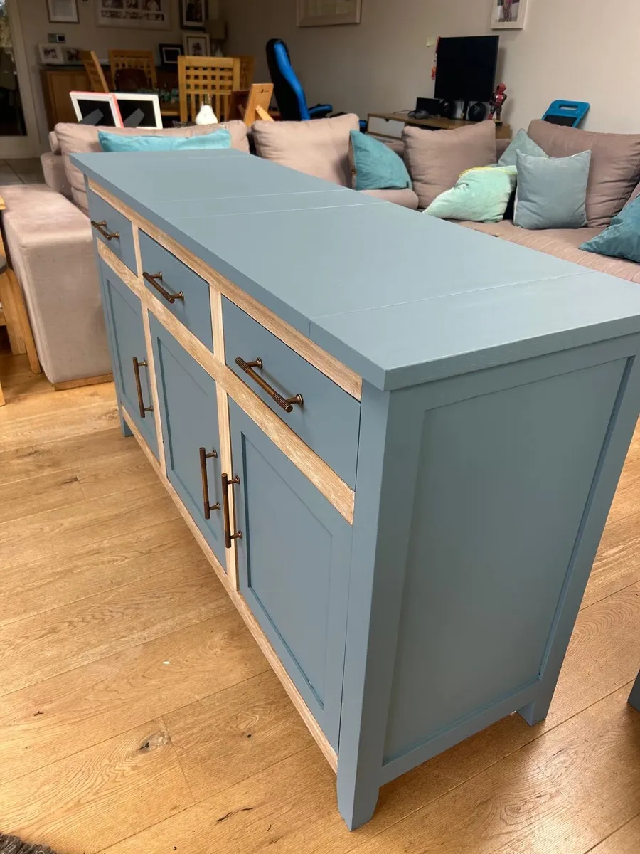 Oak sideboard/ cabinet / dresser - Image 3