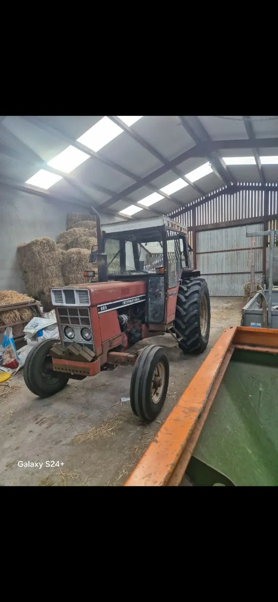 International 685 - Image 1