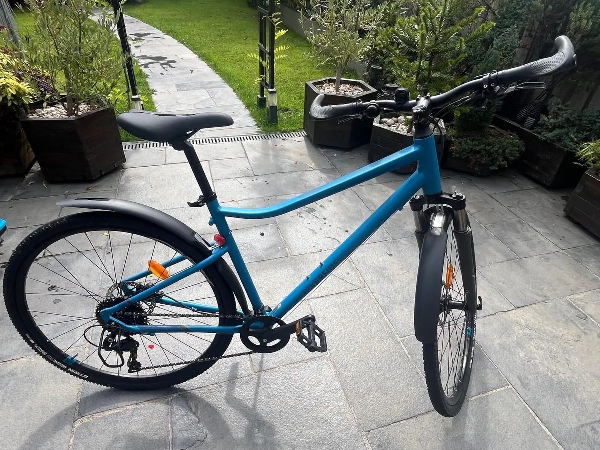 Decathlon Riverside 920 Hybrid Bike in Size M - Image 2