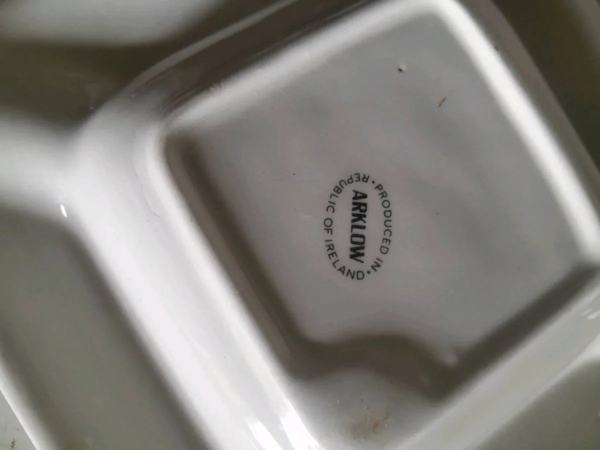Vintage  black and white scoth whisky ashtray - Image 2