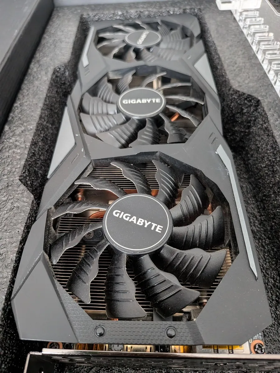 Gigabyte GeForce RTX 2080 Ti 11GB - Image 3