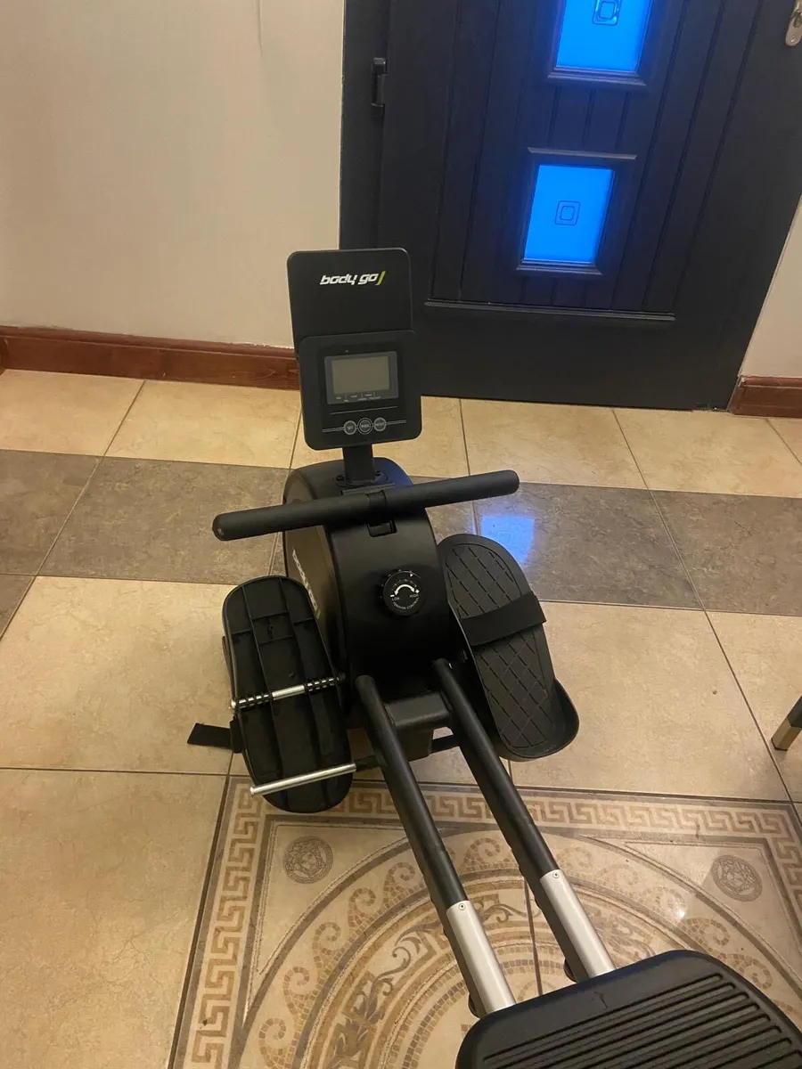 Rowing machine - Image 2