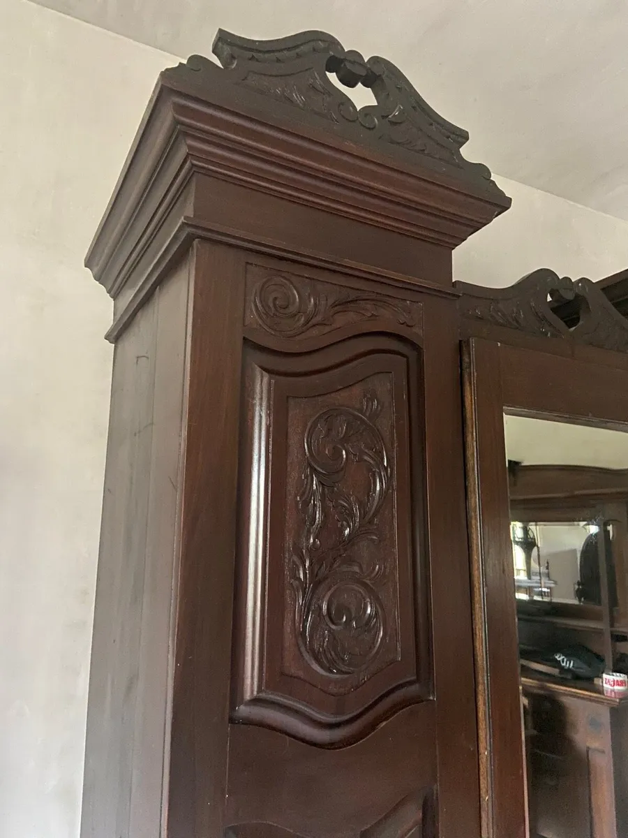 Victorian Wardrobe - Image 3