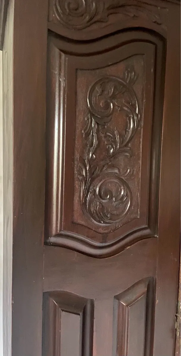 Victorian Wardrobe - Image 4