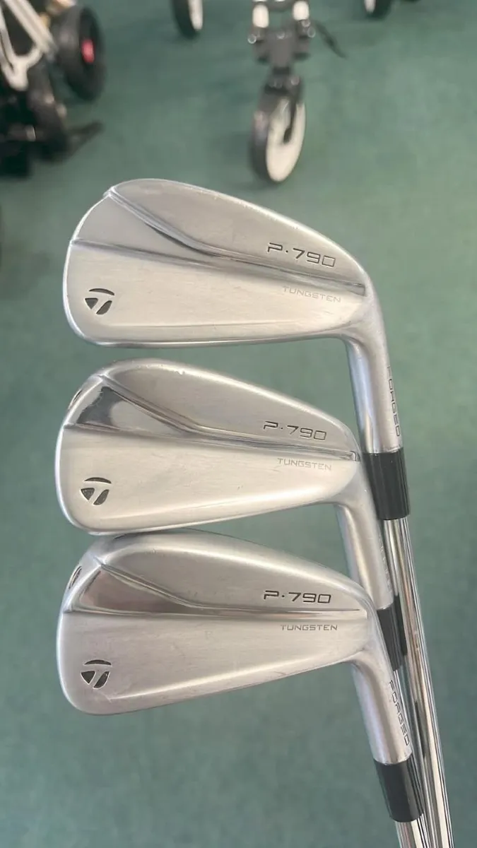 Taylormade P790 Forged 4-AW 8 Iron KBS TourR  €699 - Image 1