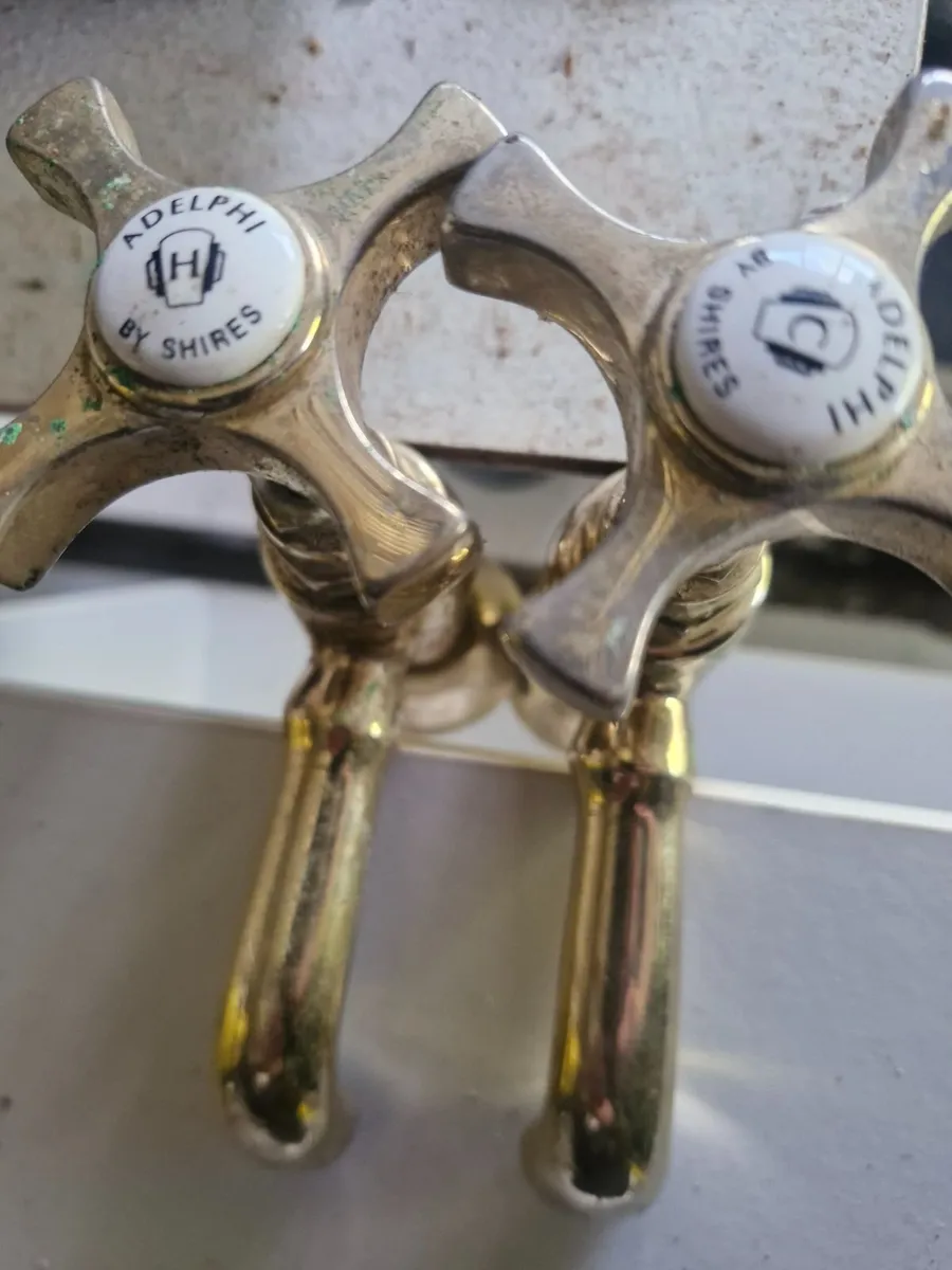 Vintage Brass taps - Image 3