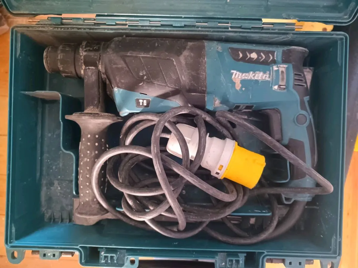 Makita Hammer drill & Transformer - Image 1