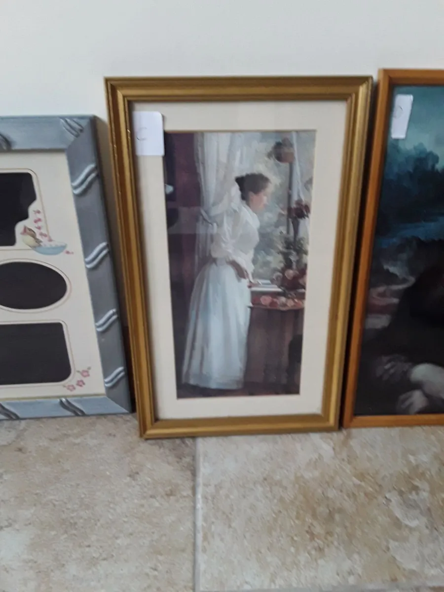 Nice selection of pictures large and medium sized - Image 4