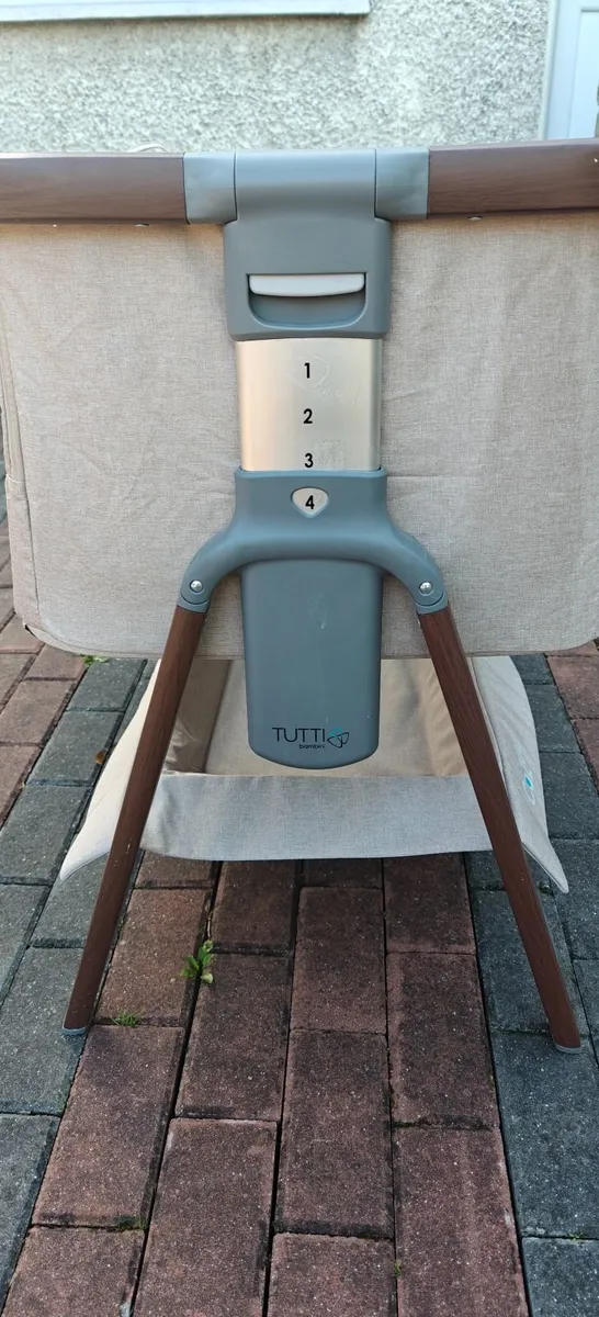 baby cot and carriage - Image 1